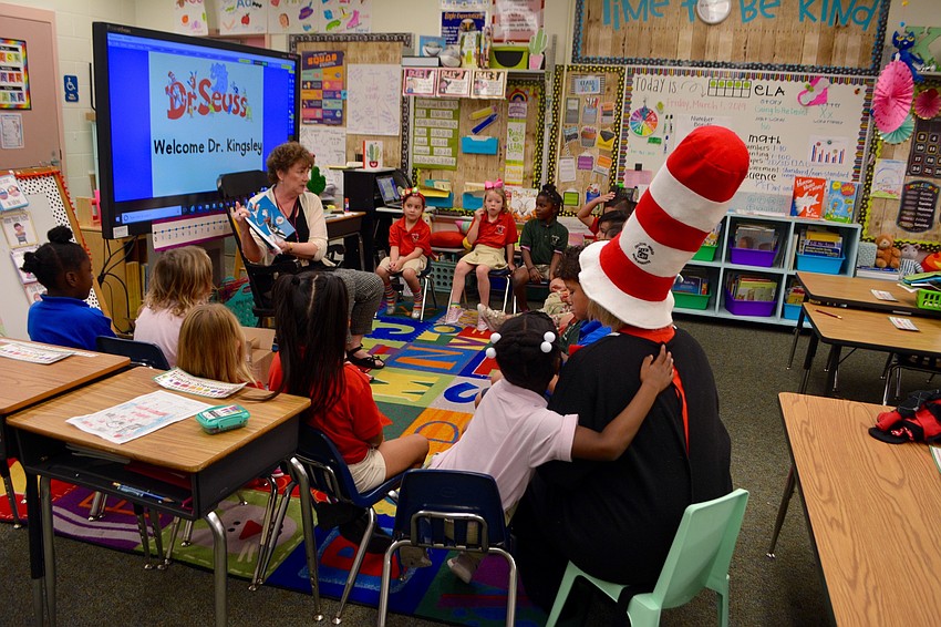 Kellemen sat with her students to listen to Kingsley read.