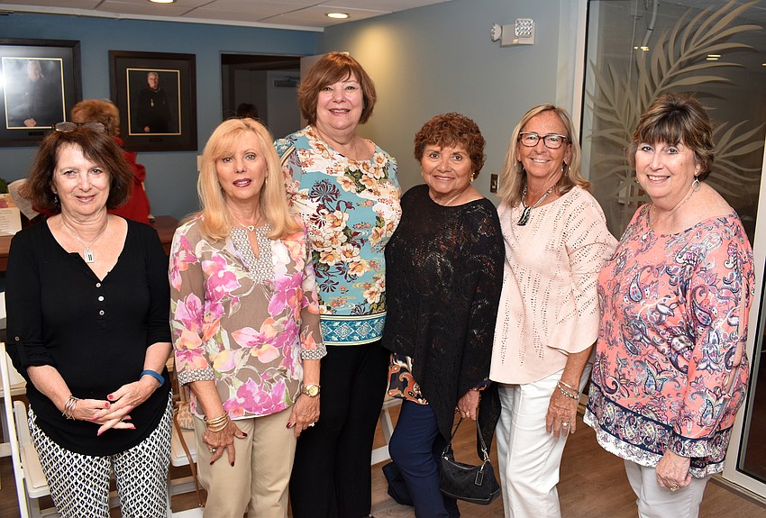 Susan Small, Judy Seyfried, Fran Zunna, Marie Scilingo, Judy Hundley and Kathy Mull