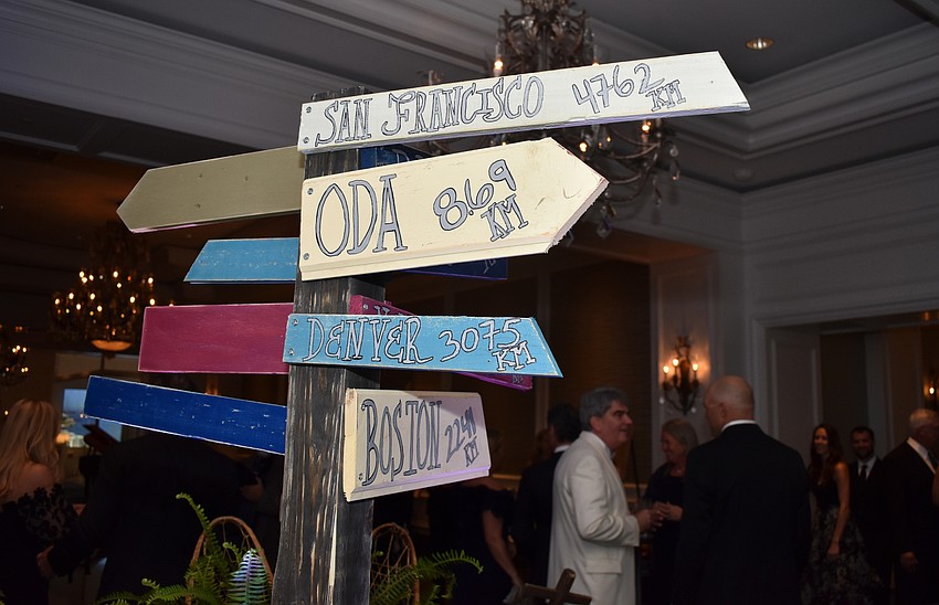 Travel-oriented decor was scattered about the lobby throughout cocktail hour.