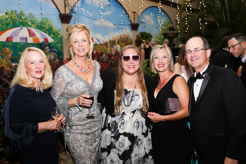 Alison Thurau, Kathy Gilkey, Gana Gilkey and Angela and Jody Abrams