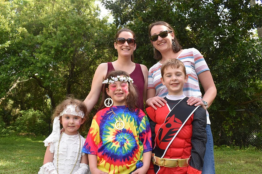 Violet Link, Helaina Rodarte, Regina Rodarte, Maxwell Link and Sarah Link