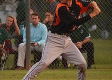 Sarasota High retires legendary baseball coach Clyde Metcalf's number