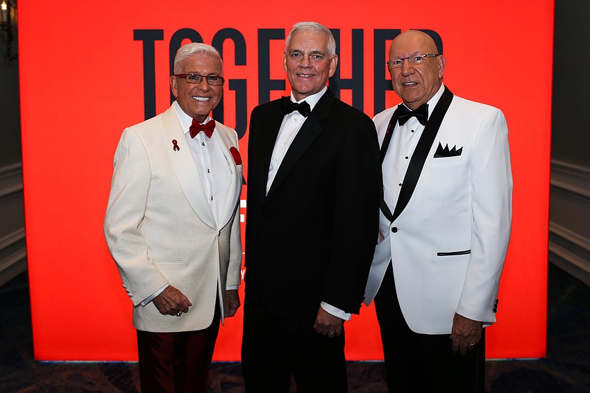 VIPs were invited to the VIP lounge.