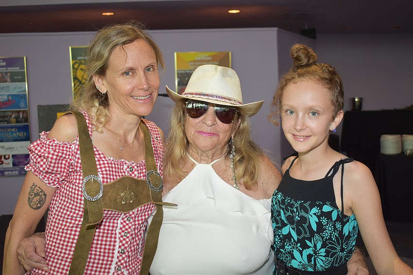 Lucy Tight, Diane Foxman and Diver Jane-Ternay