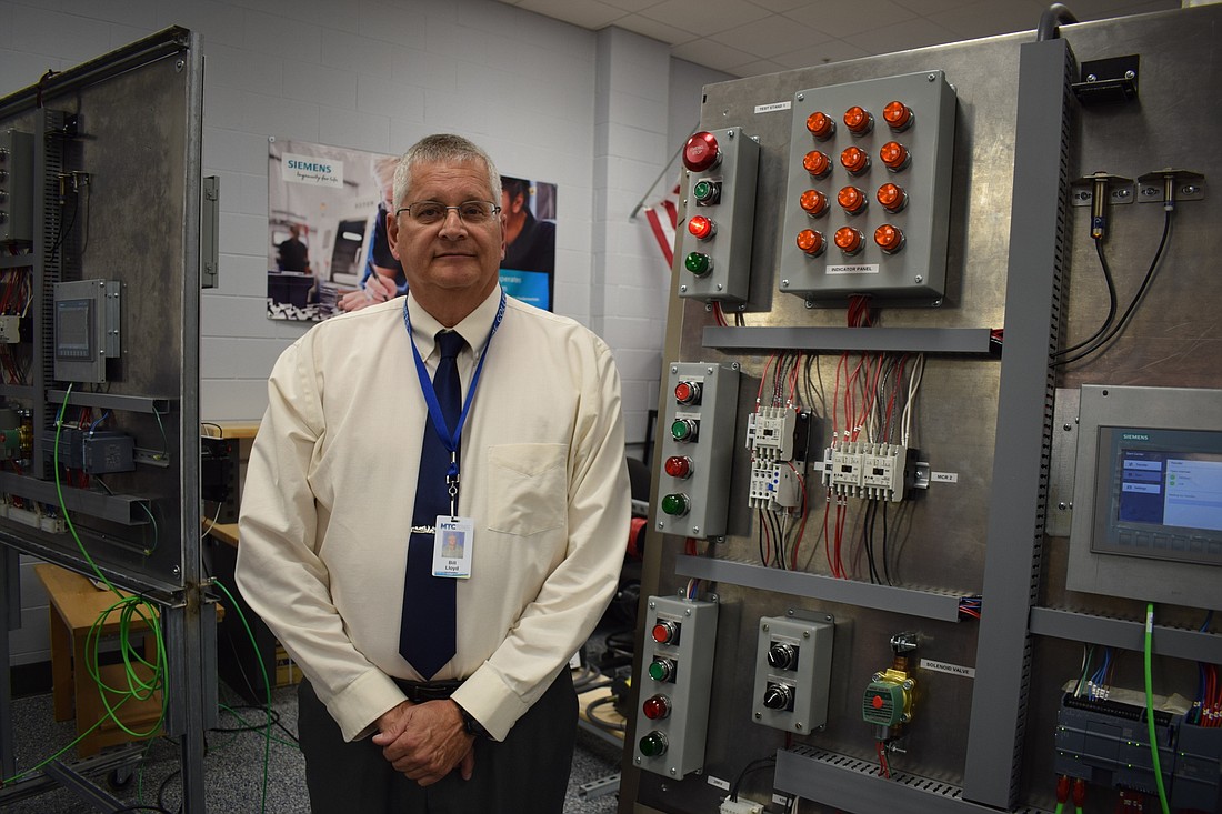 Bill Lloyd teaches the Electrical and Instrumentation course.
