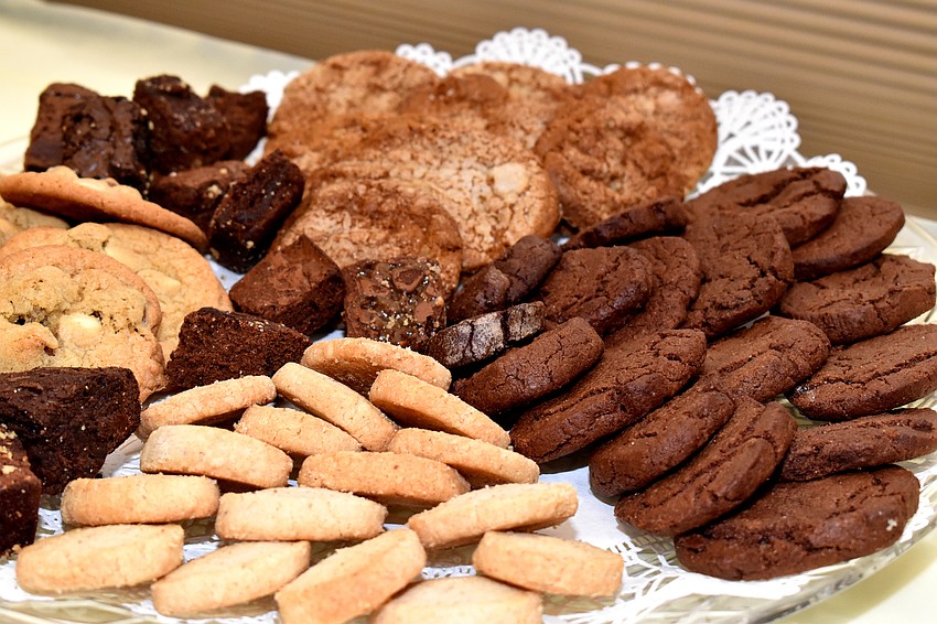 Following the reading and skit, attendees enjoyed refreshments including cookies.
