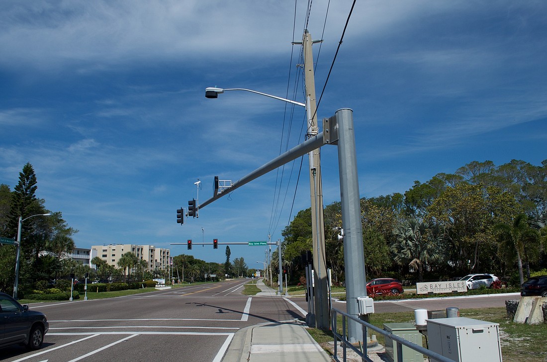 GMD and Bay Isles Parkway (41 feet)