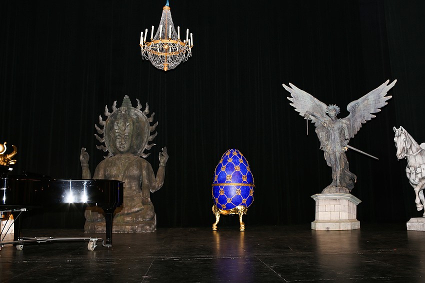 Memoirs from past performances decorated the stage.