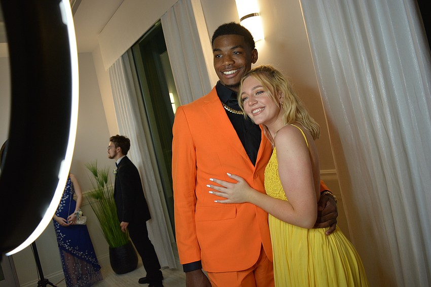 Seniors Daveon Wortham and Becca Paredes pose for a photo and a memory.