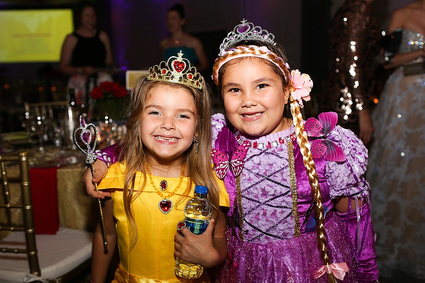 Paileigh and Zayla Hull