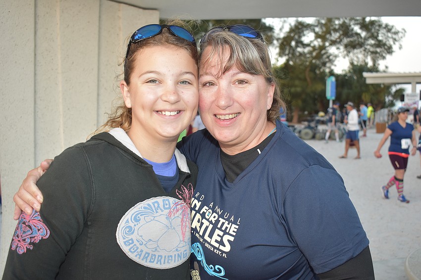 Katie and Tammi Deintein