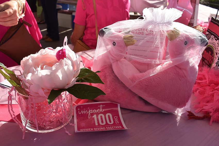 Impact 100 went for a tropical flamingo theme.