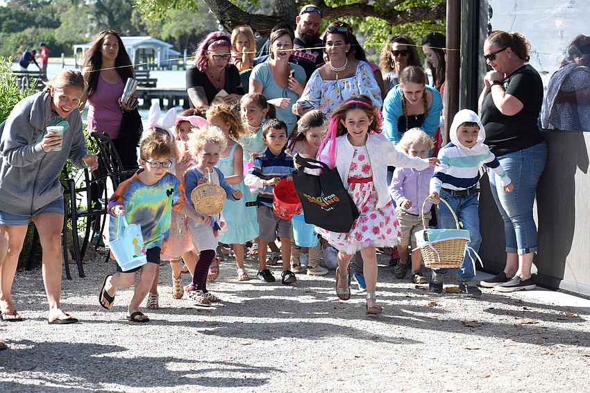 Kids raced around Mar Vista in search of eggs.