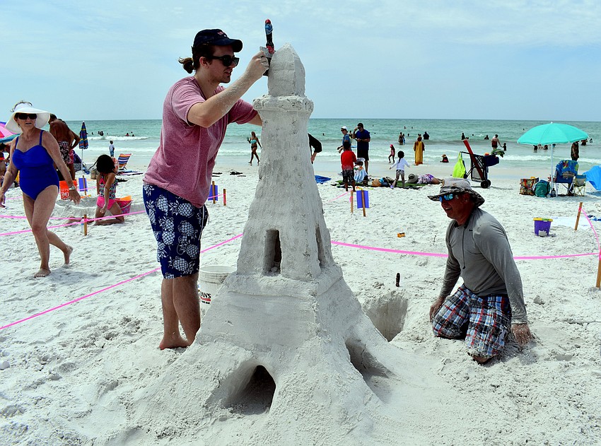 Jules and Alex Roman recreated the Eiffel Tower.