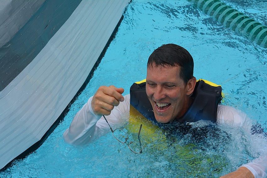 Richard Casper did find his glasses after sinking in Heat 7.