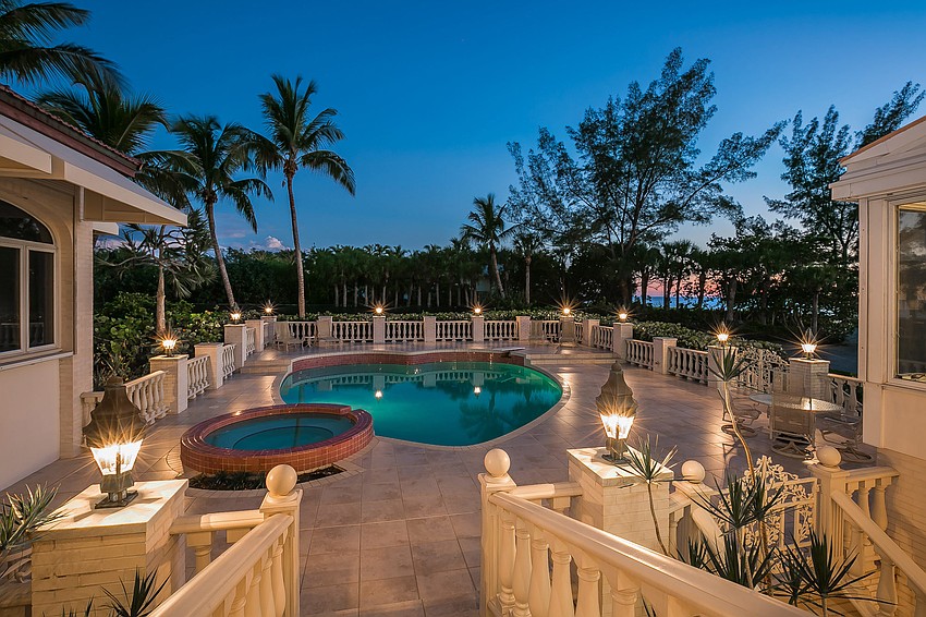 The pool overlooks the Gulf of Mexico.