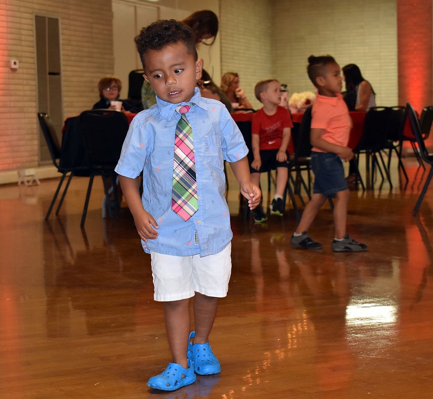 Tyler Jalwan Bibbs dances to 