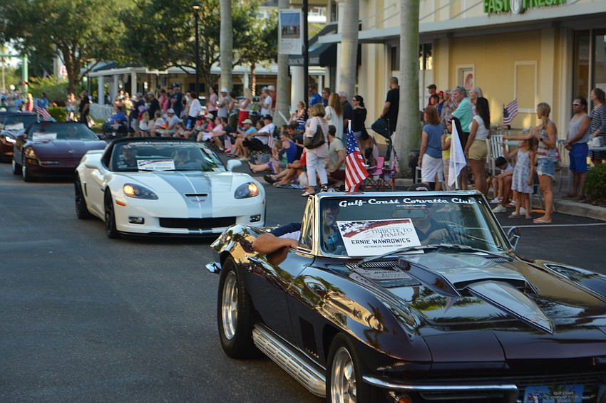 The Gulf Coast Corvette Club provided the rides.