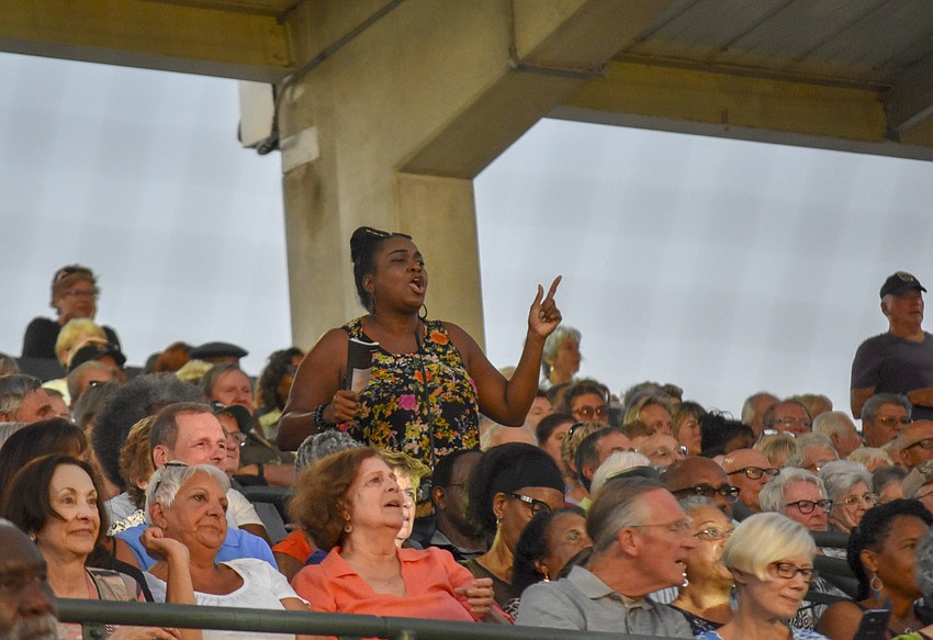 The Soul Crooners had fans jumping to their feet and dancing along.
