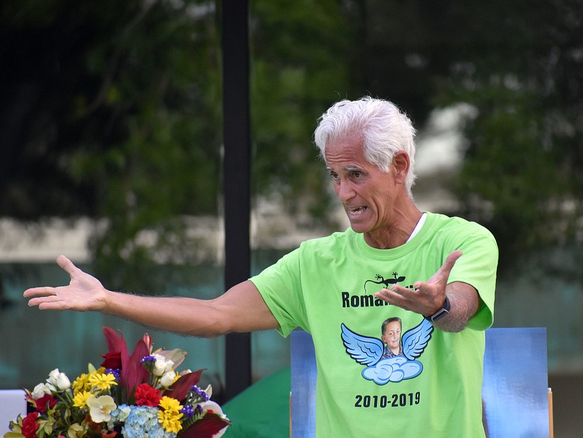 Pastor Michael Muccio spoke about Miller and led the crowd in a prayer.