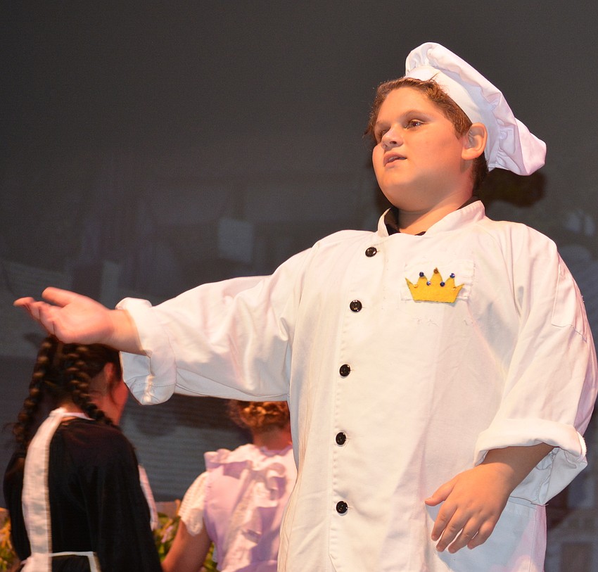 Braden Raniere plays a cook.