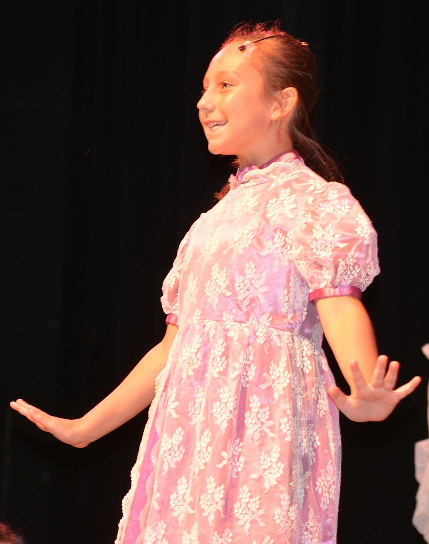 Kemrie Hynson has the role of Little Elsa.