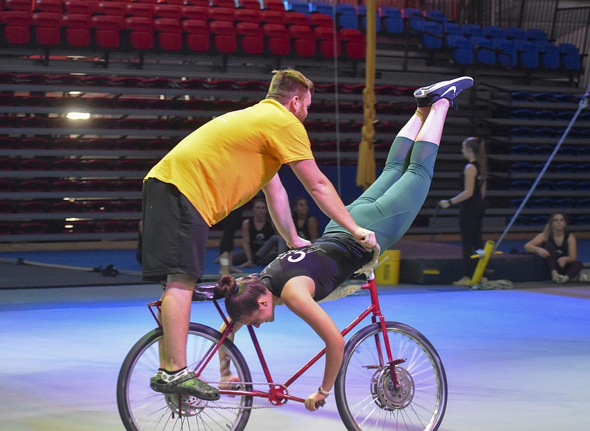 Kevin Moore and Maya Gordon perform during the counselor showcase.