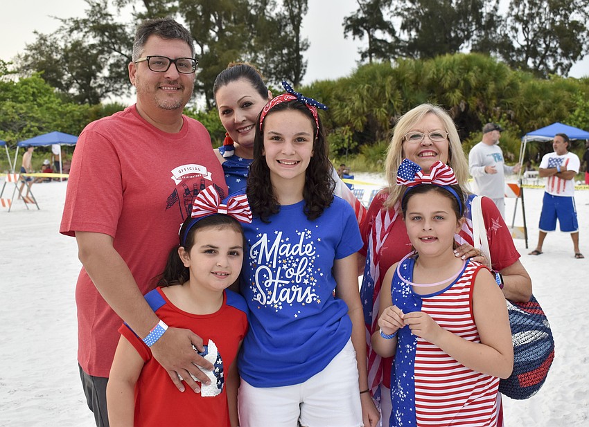 Joel Pidra, Ashlyn Pidra, Dina Pidra, Genevieve Pidra, Debbie Sole and Madeline Pidra