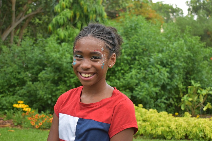 Elina Goncalves waited patiently for her closeup.