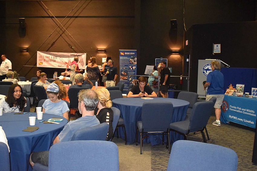 Before voting, the crowd began to clear out.