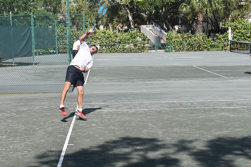 Mark Guilford goes after the ball.