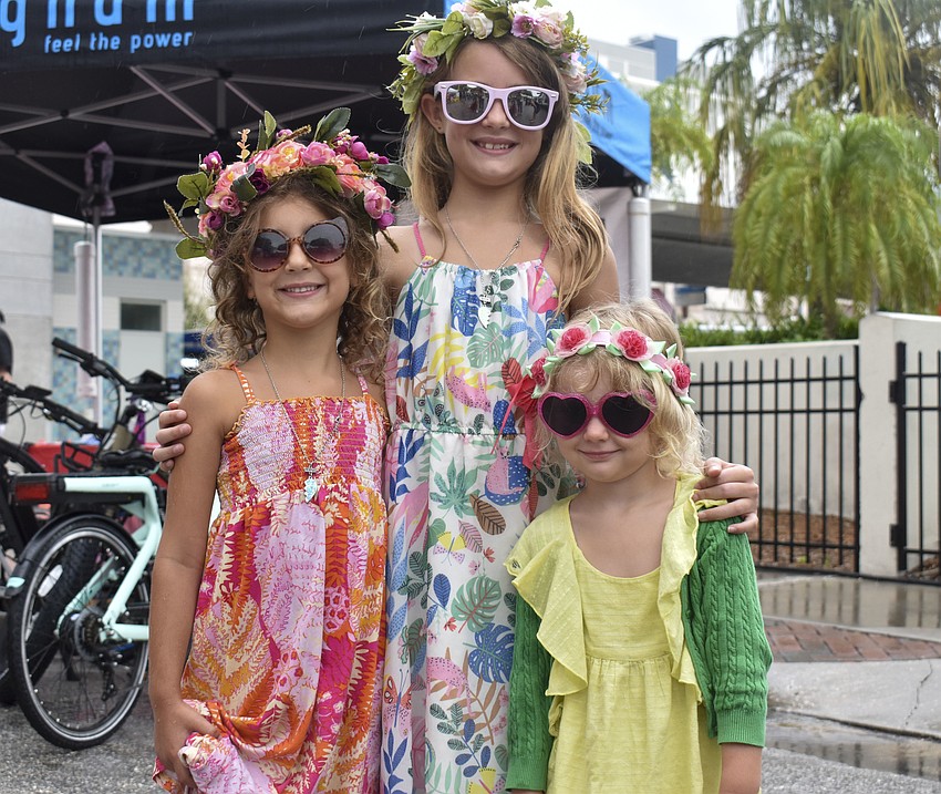Rosa, Celeste and Guinevere Clarkson of the Grove Ladder Farm booth.