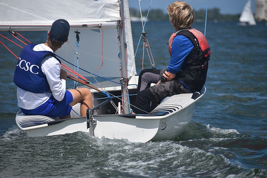 Evan Thomas and Kuno Posh pick up speed.