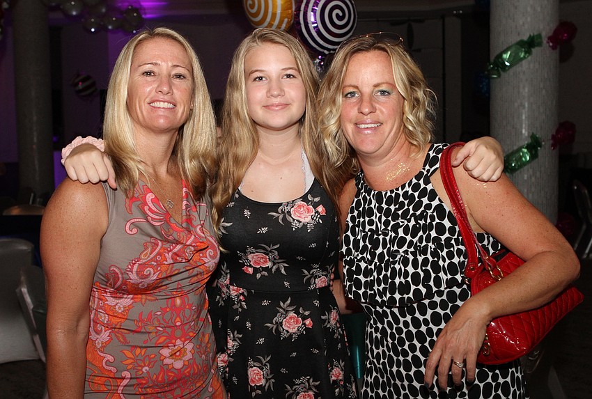 Megen Macdonald with Lilah and Maggie Davenport