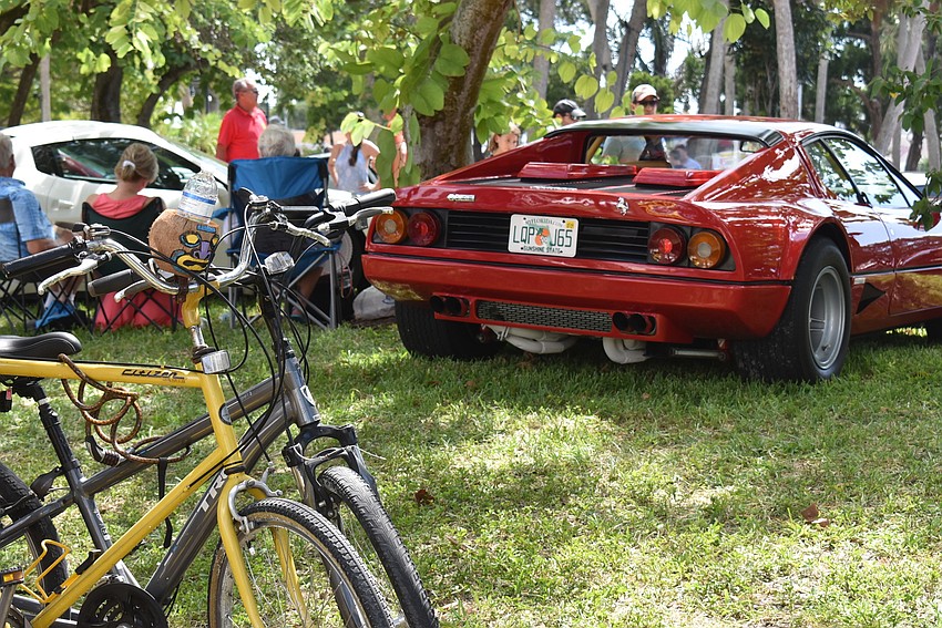 Two modes of transportation contradict each other.