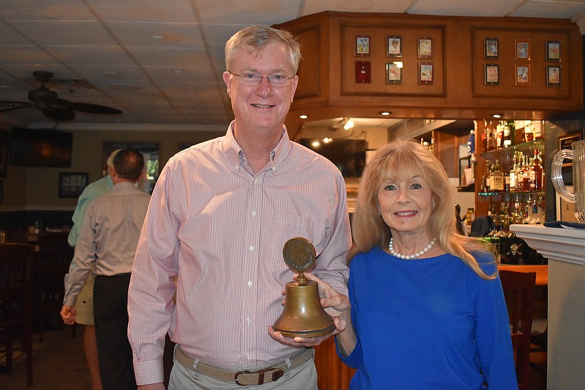 Outgoing president Steve Branham and incoming president Lynn Larson.