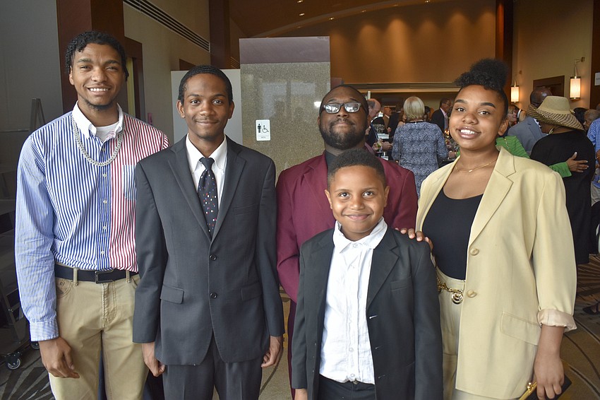 Jelani Mays, Talik Dixon, Cortnei Allen, Isaiah Samedi and Zaire Kekahuna-Samedi