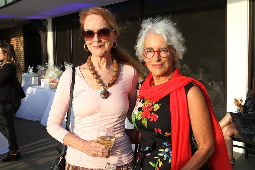 JoAnne DeVries and Gwen Baseman