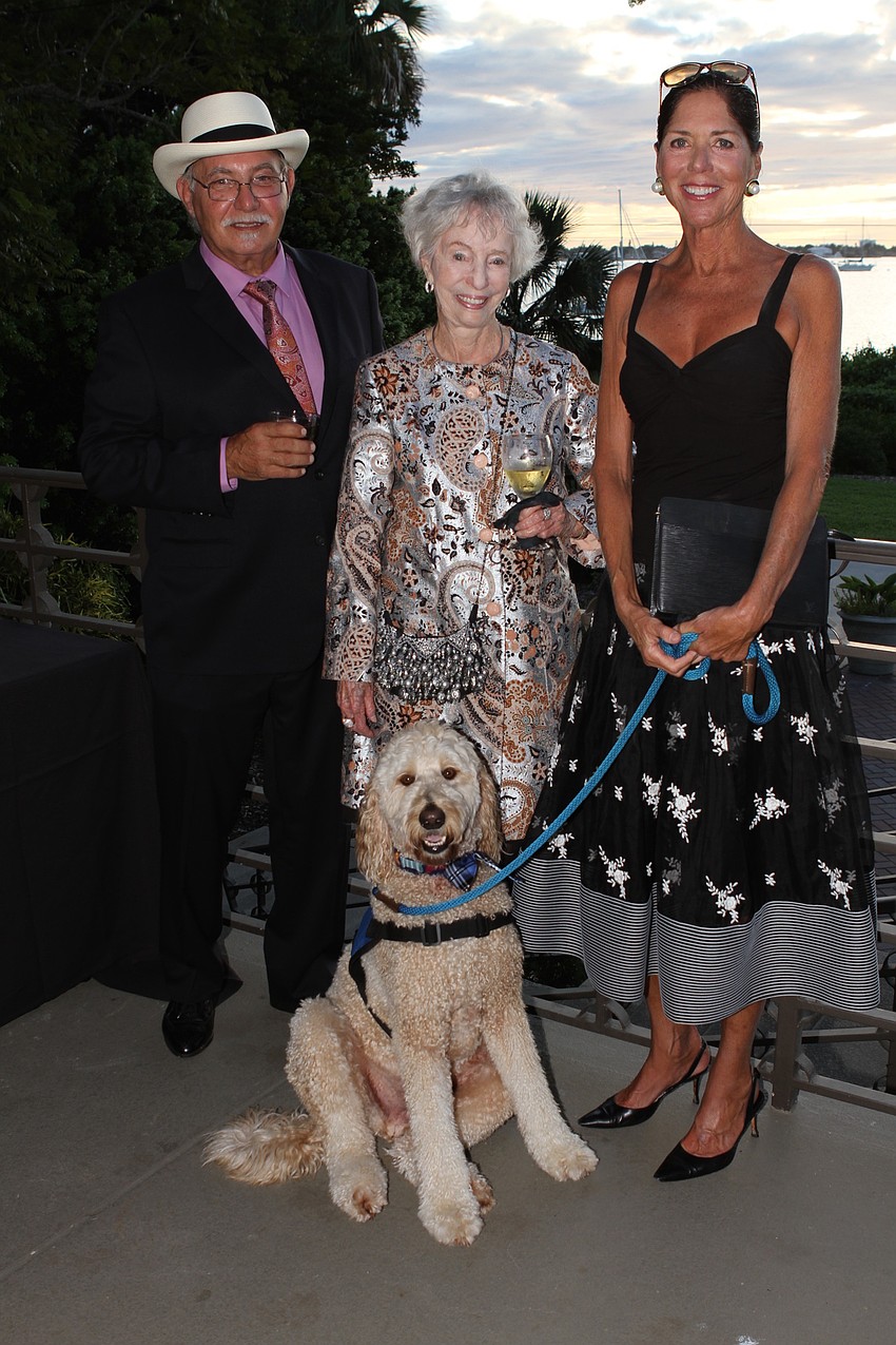Moses Pinkerton, Dorothy Lawrence, Claudia McCorkle and Beau the dog
