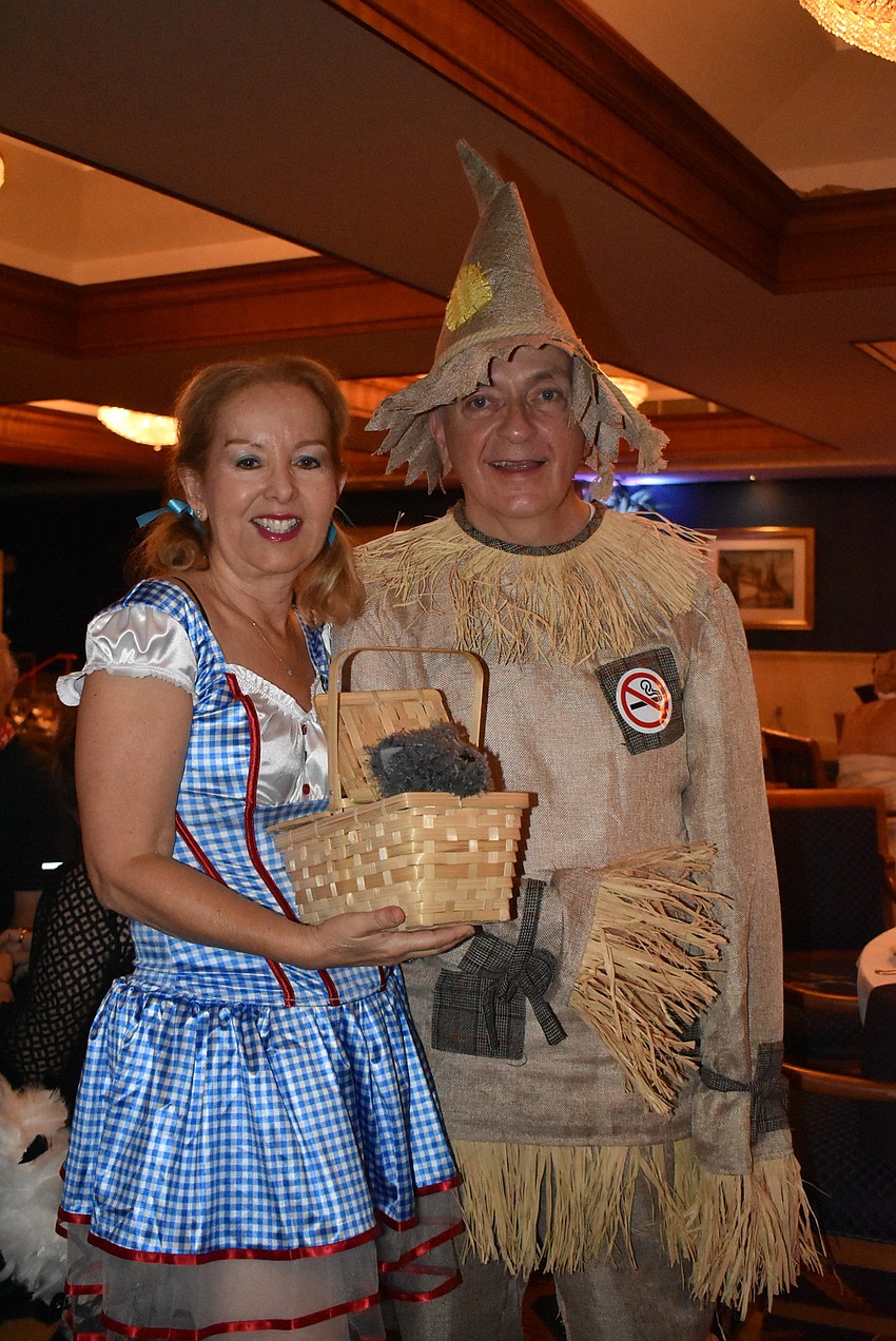 Sue and Tom Ghezzi went with a classic.