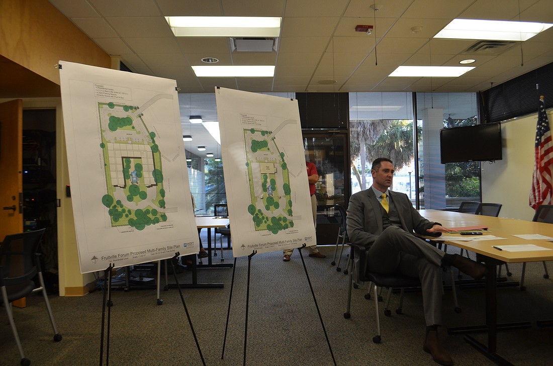 Matthew Brockway discusses plans for the Fruitville Forum project at a community workshop at City Hall on Thursday, Oct. 24.