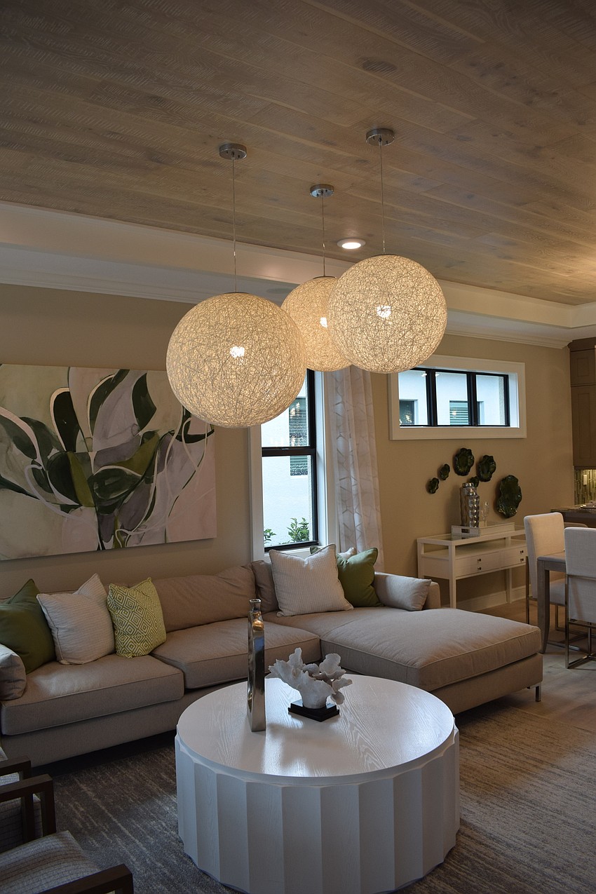 Square football begins at 1,515 and goes to 4,424.