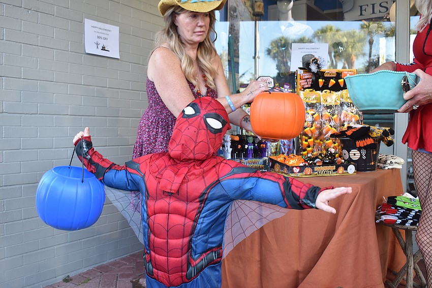 Blaze Hollar spreads his spidery wings.