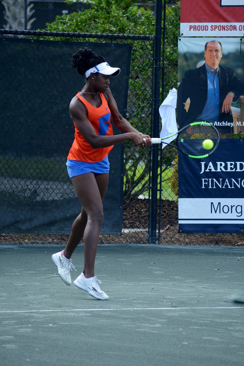 Florida sophomore Marlee Zein returns a shot against Oklahoma sophomore Marcelina Podlinksa. Zein finished as the tournament's women's runner-up.