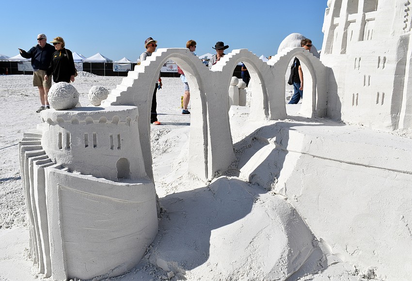 Artists created curved arches and unique architecture in 