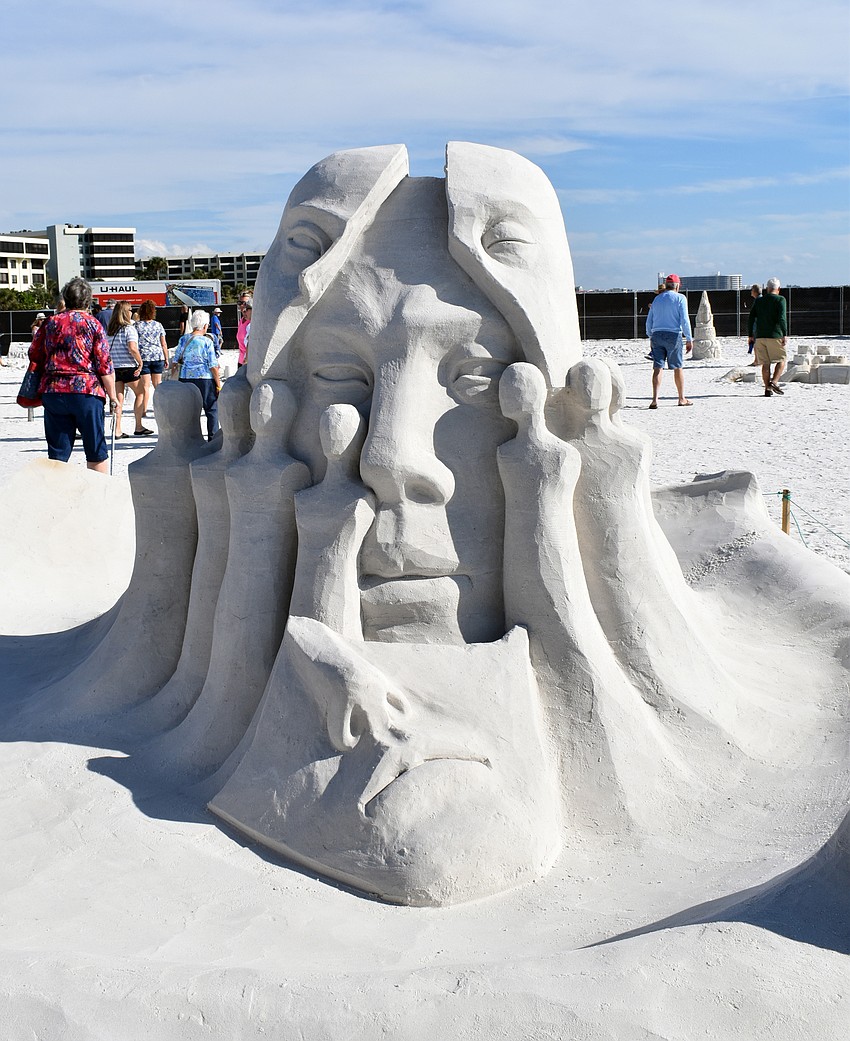 Jan Zelinka created several faces in her piece.