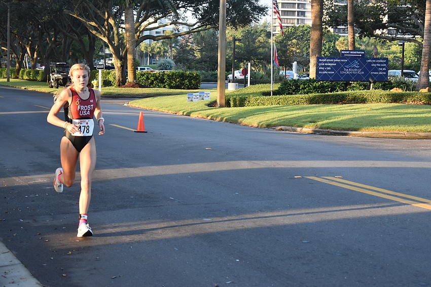 Hope Frost runs away from the competition.