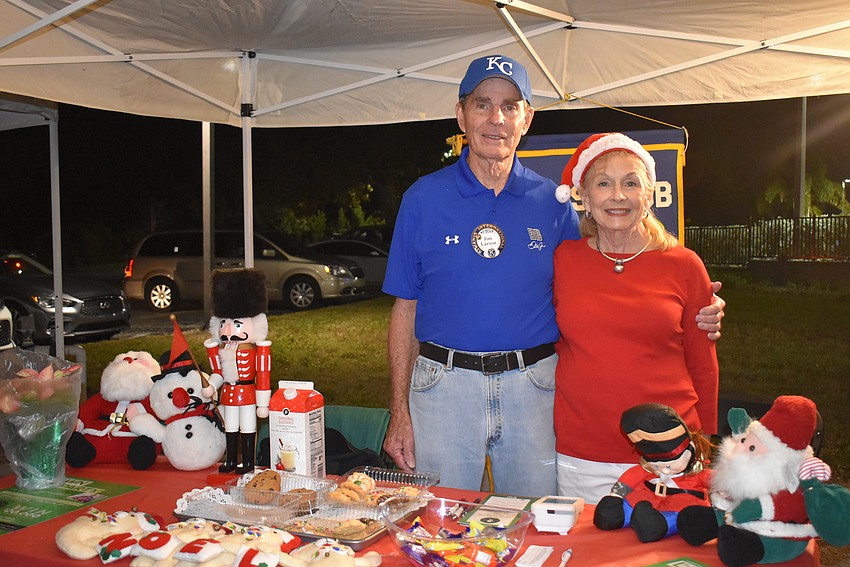 Jim and Lynn Larson at the Kiwanis Club table.