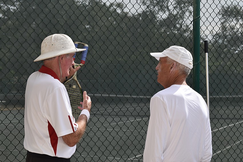 Frank Hagelshaw and Jim Lazenby chat before their matchup.