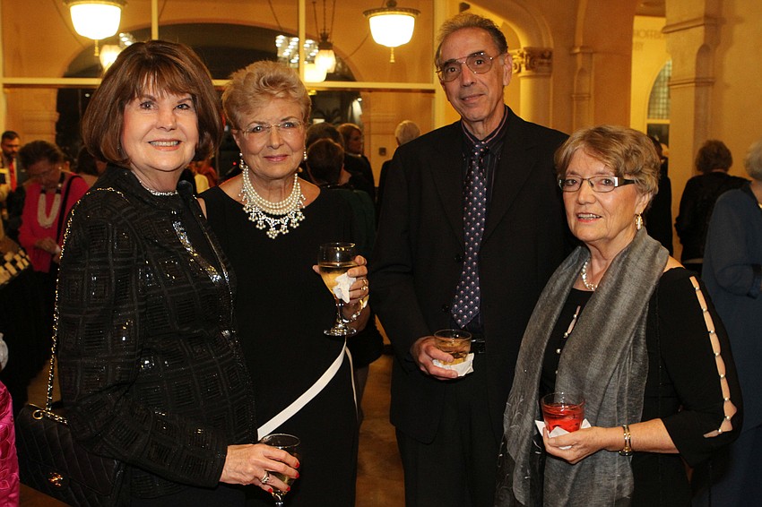 Elizabeth Wery and Joan Mathews with Peter and Syble DiGirolamo